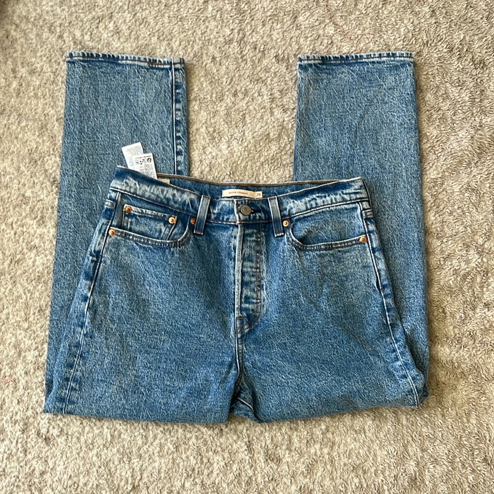 Levi’s Wedgie Straight Jeans
